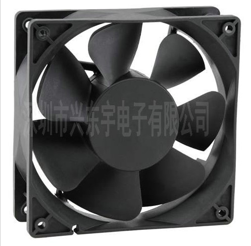 【雙滾珠交流風(fēng)扇】細(xì)心清理，專心制造！